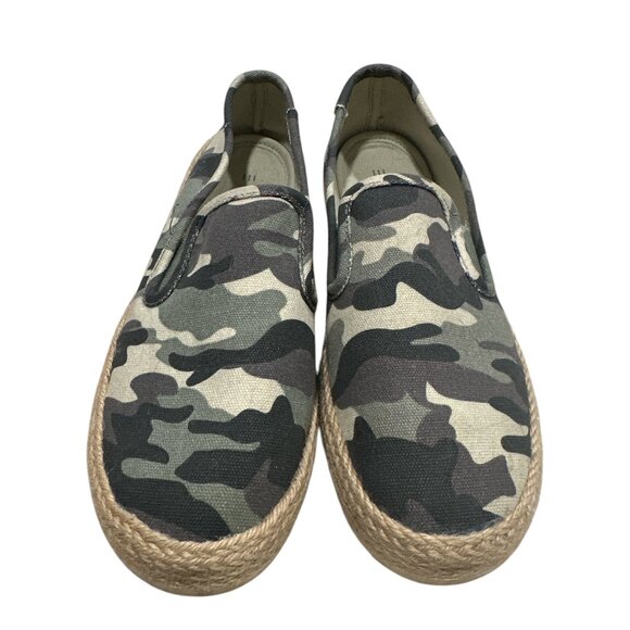 Esprit Women's Camo‎ Slip-Ons - Size 8 - Picture 2 of 4
